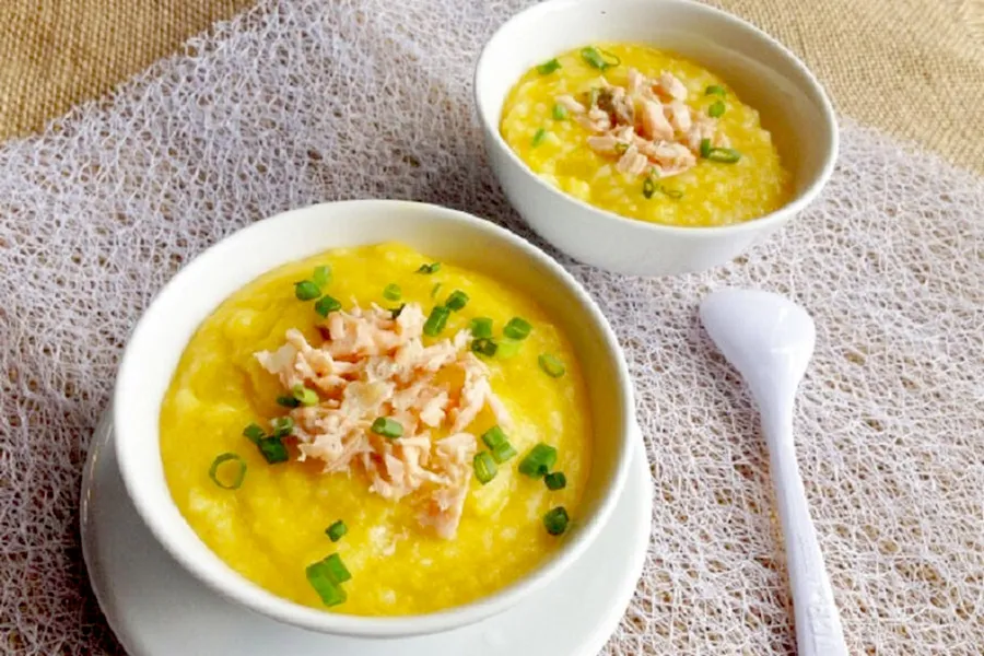Cháo tôm bí đỏ dinh dưỡng cho bé 7 tháng tuổi