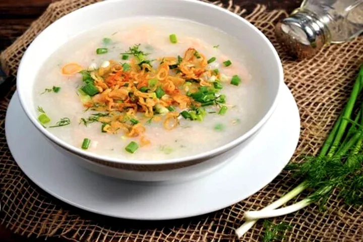 cách nấu cháo cá ngần cho bé